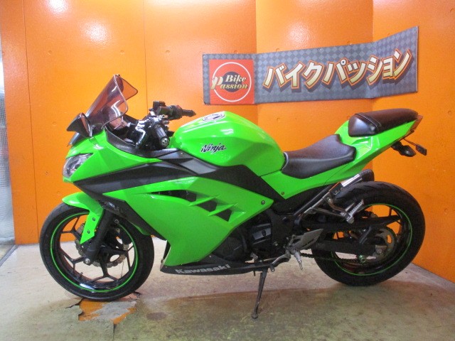 反対側もこの通り状態グッド！お買い得な２５０レプリカならこのＮＩＮＪＡできまりですよね！早い者勝ち！